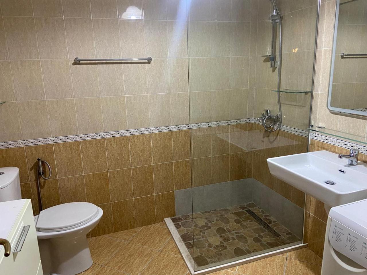 Cosy Flat Steps From The Sea Appartement Durrës
